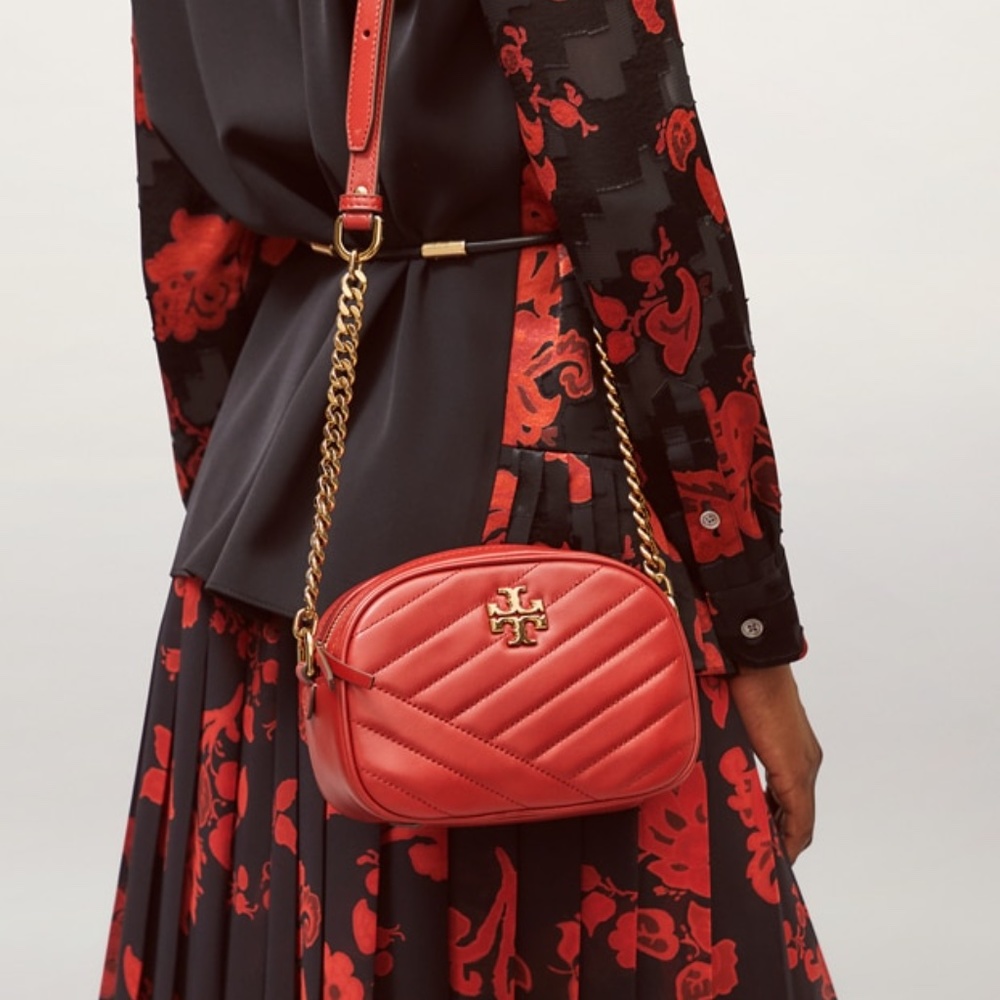 NEW Tory Burch Kira Chevron Red Apple Leather Small Camera Bag/Crossbody Bag - Picture 10 of 12